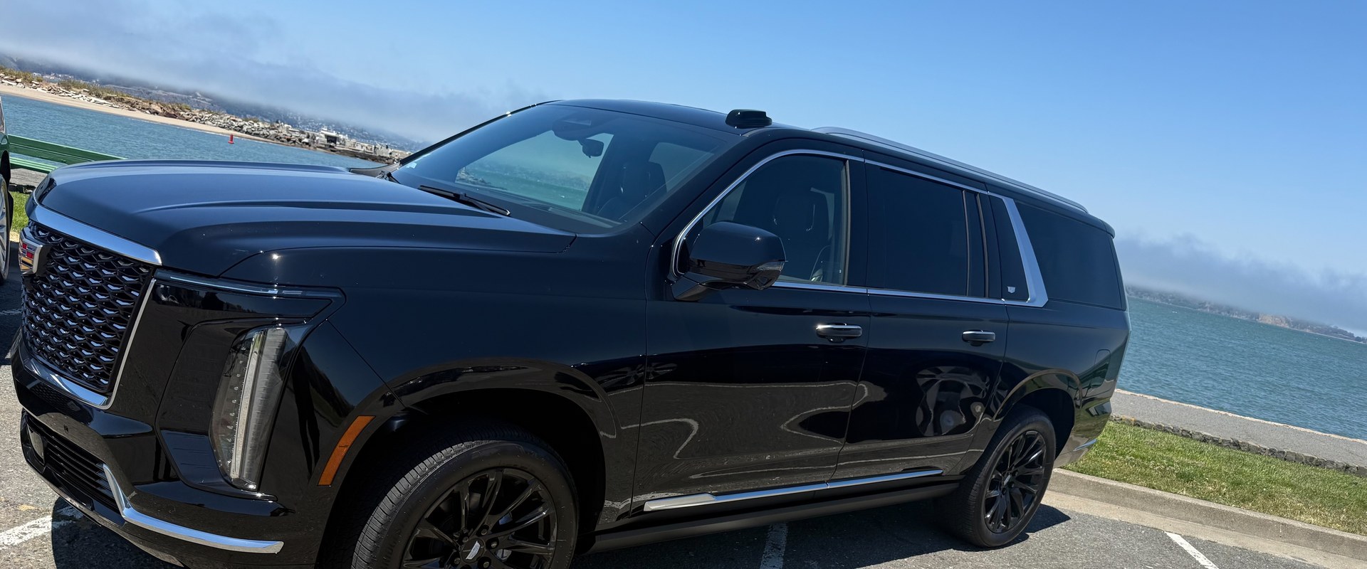 Chauffeur-driven luxury vehicle for 7Limo Orange limo service
