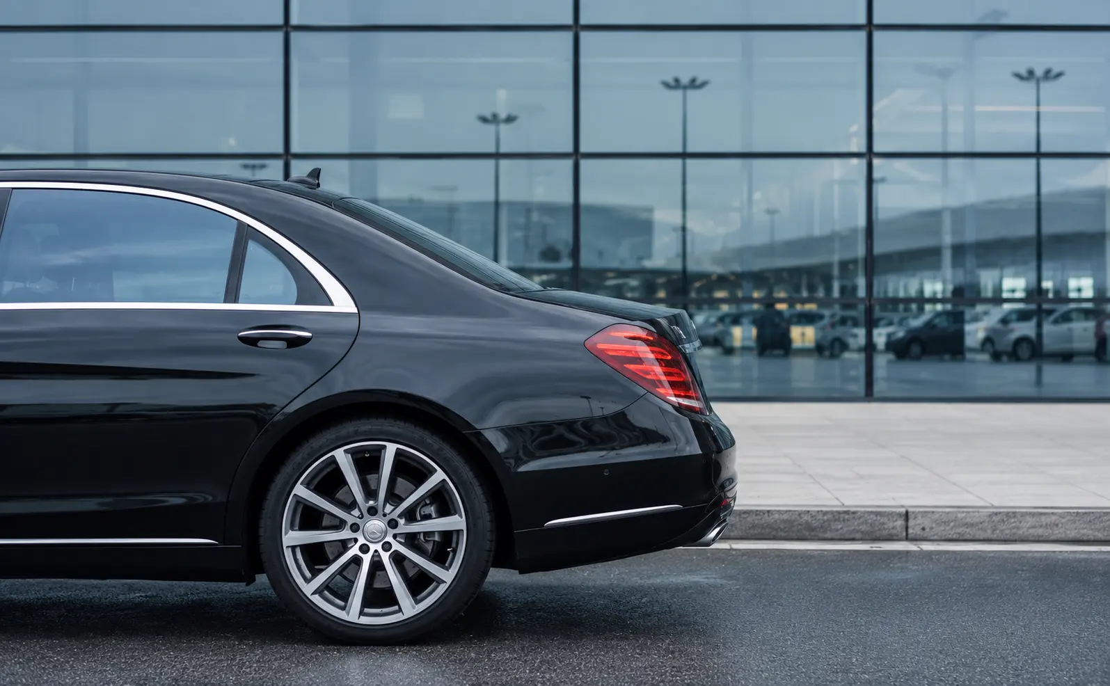 Chauffeur-driven luxury vehicle for 7Limo PHX Airport limo service